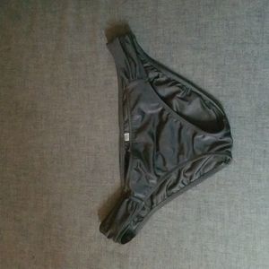 2/$25 or 3/$30 Black Victoria’s Secret Swim Suit Bikini Bottom SzM